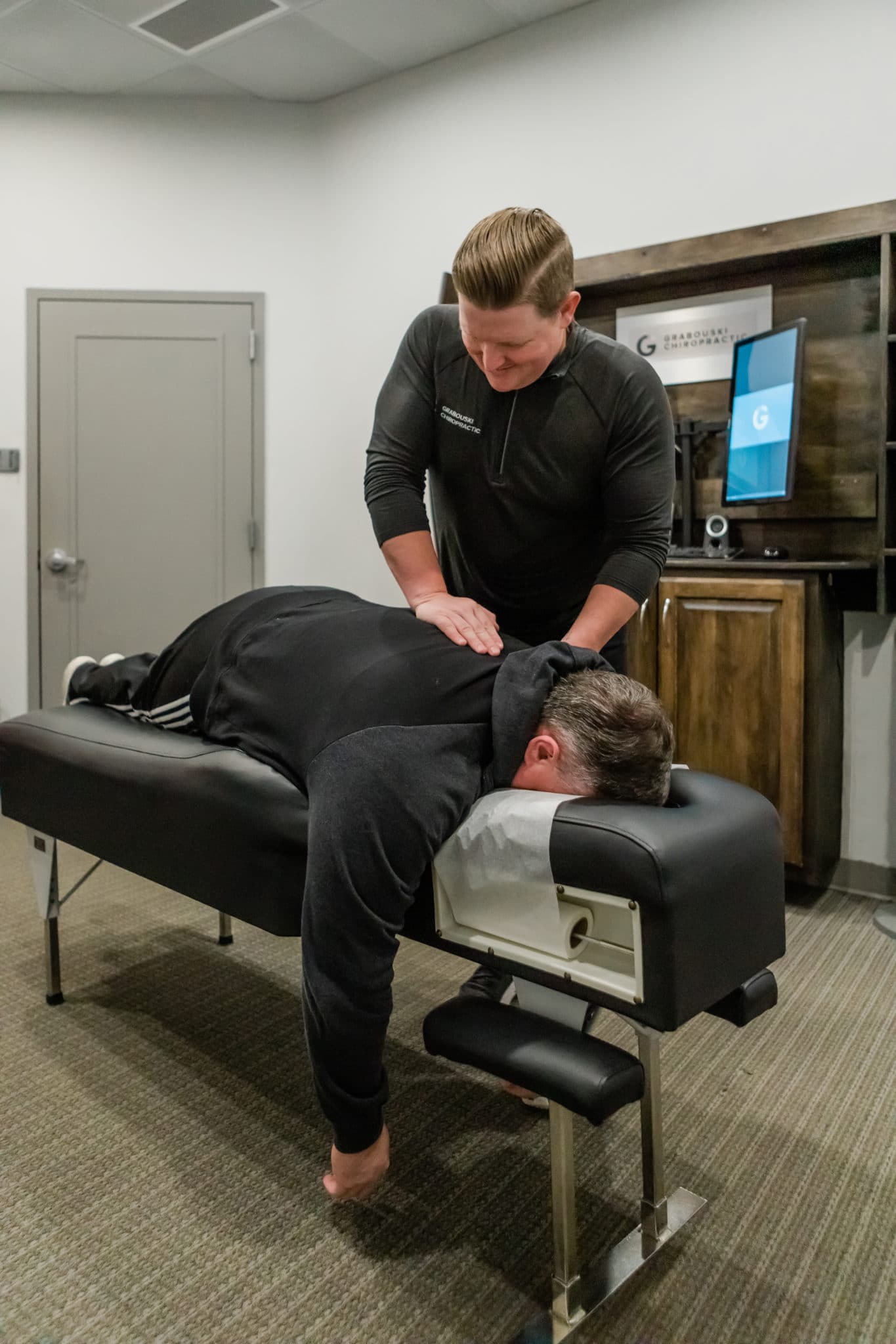 Grabouski Chiropractic | Johnson County Kansas Photographer Grabouski Chiropractic | Johnson County Kansas Photographer